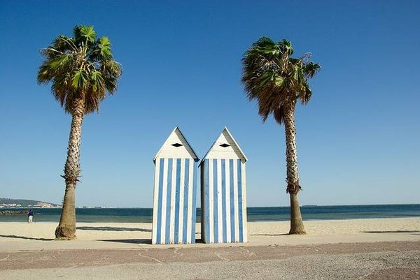 Combien coûte un séjour dans un camping 4 étoiles à Sète ?